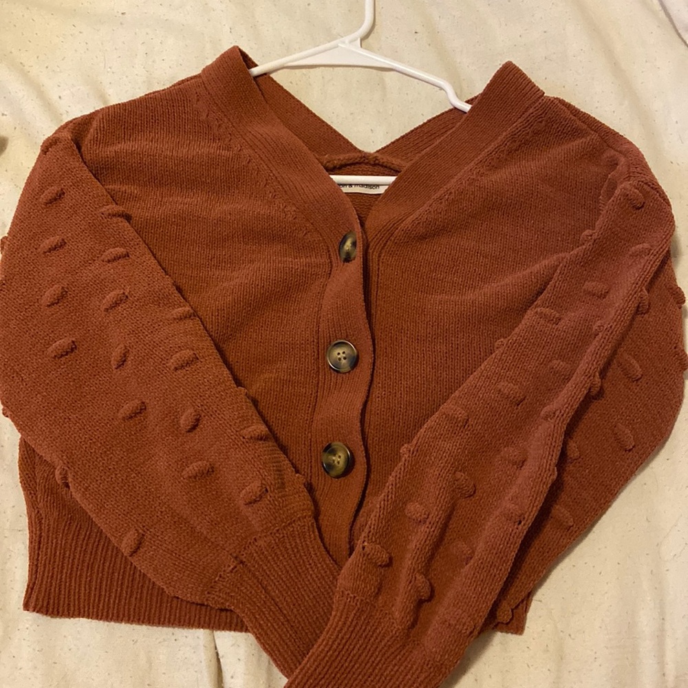 Moon & Madison small cropped cardigan